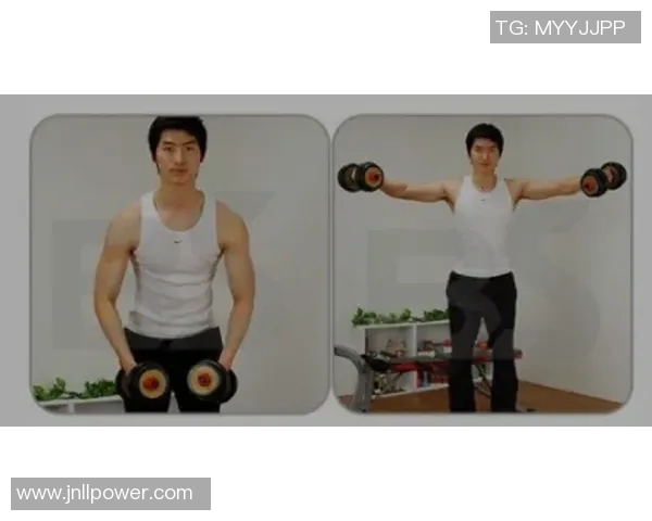 哑铃锻炼胸肌中缝的有效方法与技巧分享